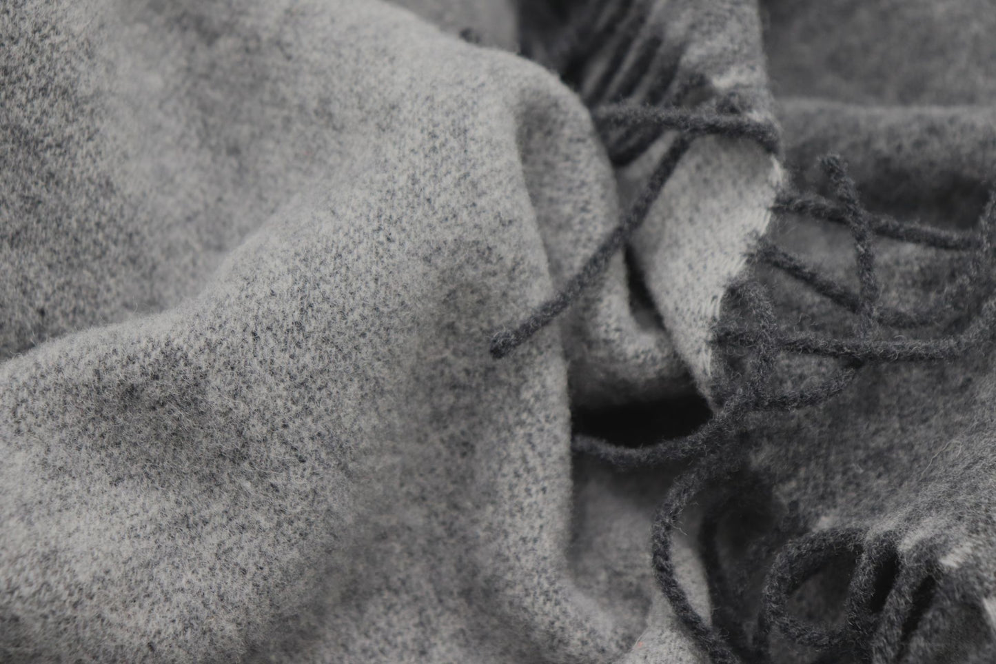 Plaid en Laine Double Face Anthracite et Gris - Biederlack