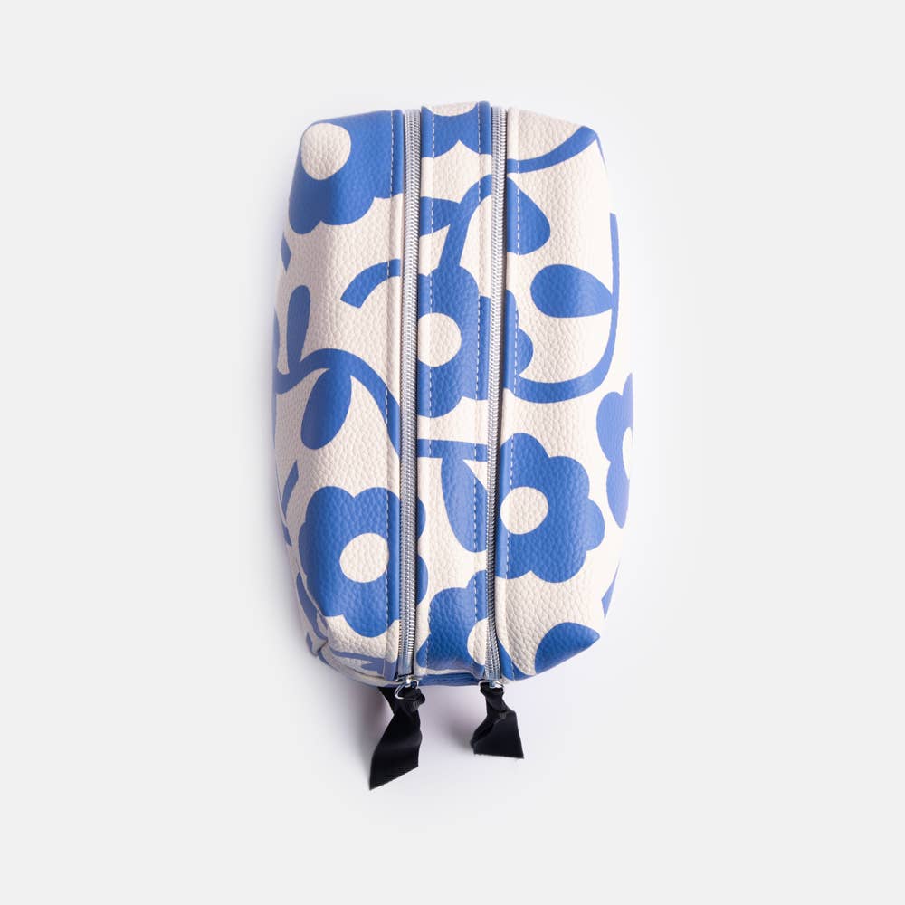 Trousse de Toilette XL aux Motifs de Fleurs Bleues - Caroline Gardner