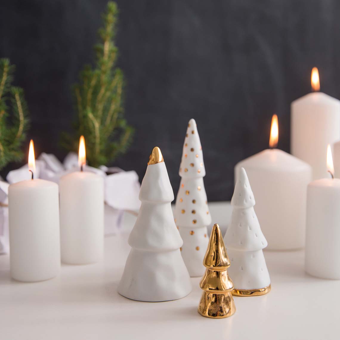 Forêt de Noël en Porcelaine, 4 Sapins - Räder