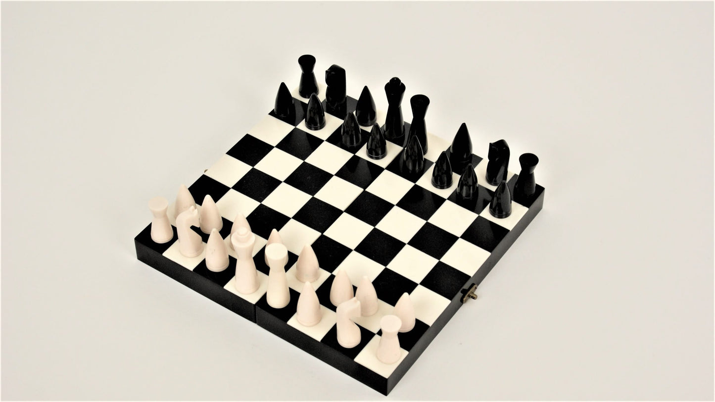Échiquier en Résine Noir et Blanc 31x31 cm - Jacques Flamant