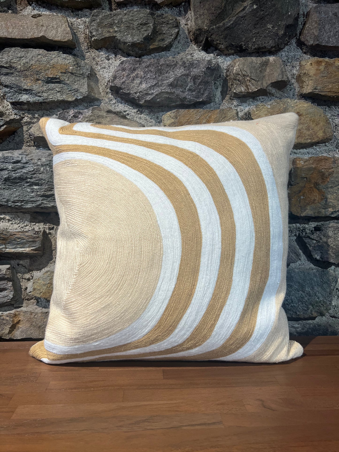 Coussin Onde Beige Carré / Rectangulaire - Maison Sarah Lavoine