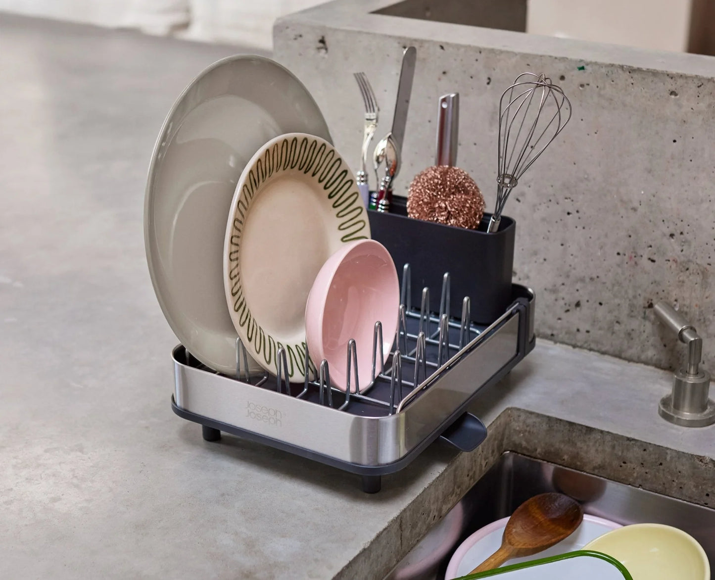 Petit Egouttoir Vaisselle Expansible Inox Extend™ - Joseph Joseph