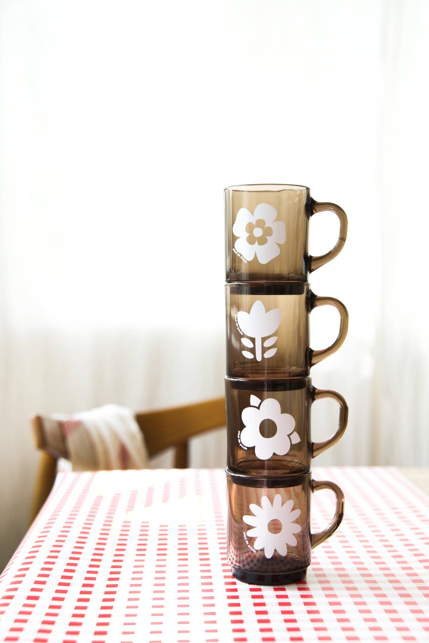 Set de 4 Mugs en Verre Rétros Gris Fumé Fleurs - Duralex