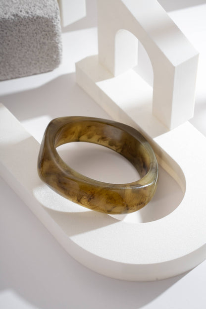 Bracelets Jonc résine formes organiques, couleurs chic