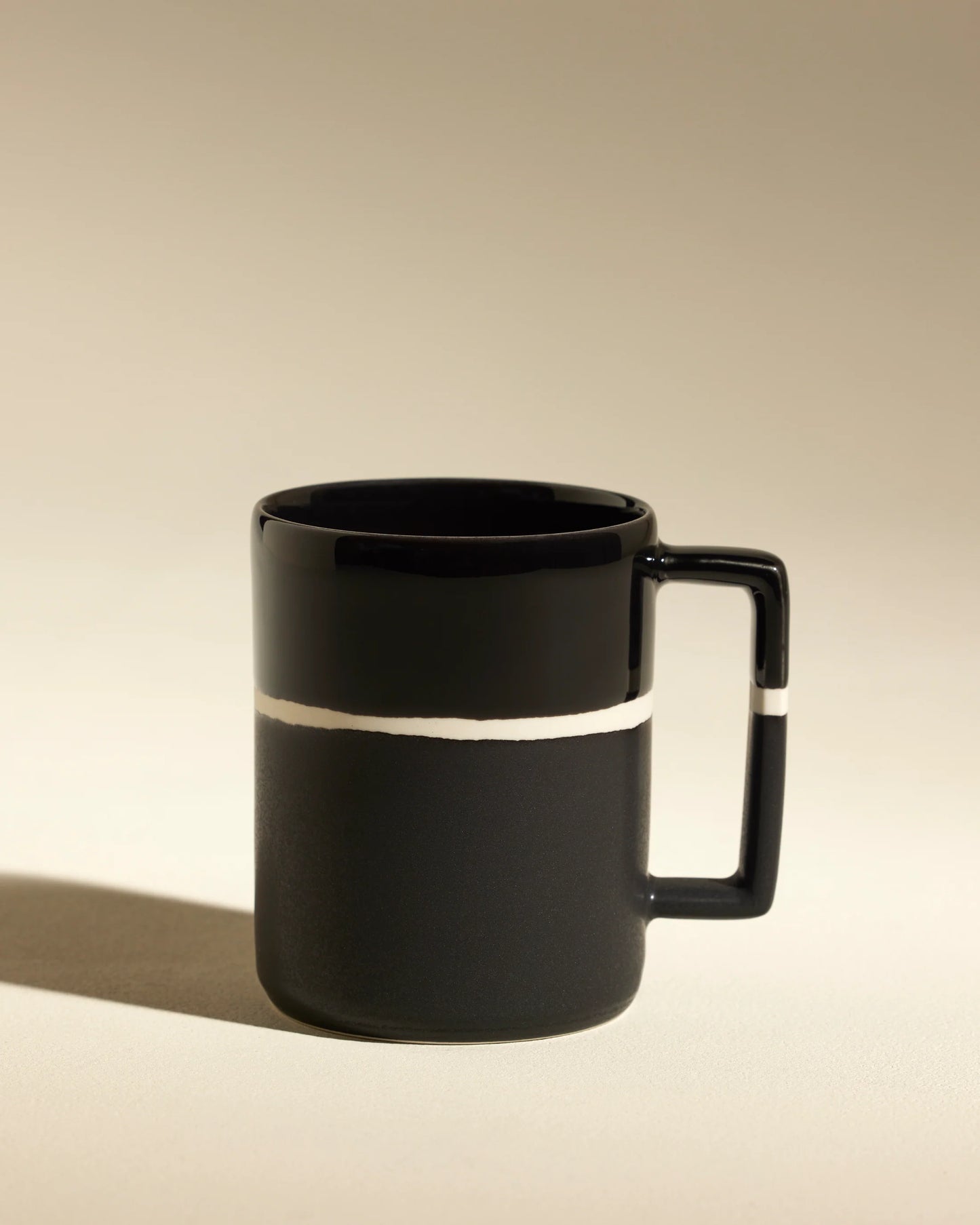 Mug Sicilia Radis Noir - Maison Sarah Lavoine