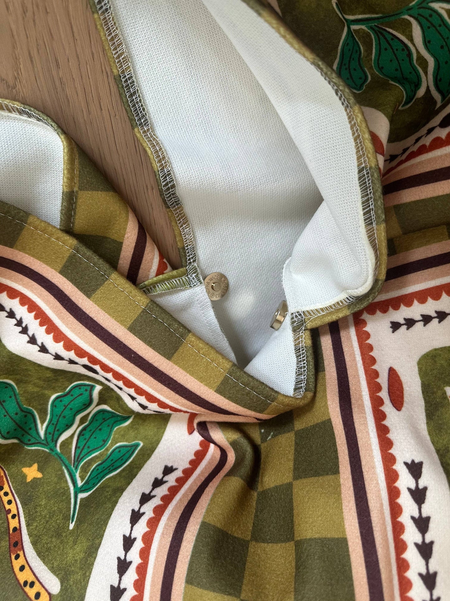 Sac Foulard Large avec Poignée en Cuir Véritable Motifs Félins - Une Autre Maison