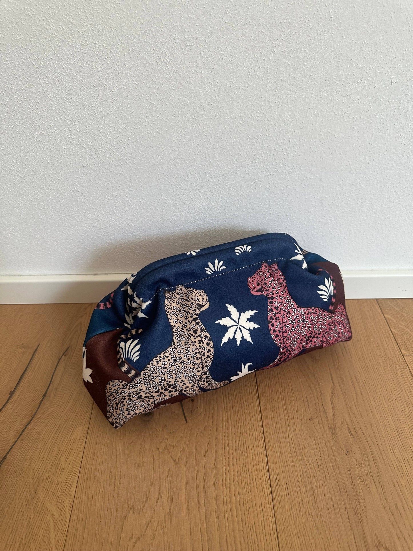 Pochette Clutch Jungle Noir/Marron Bandoulière à Chaîne en Polyester 21x31 cm