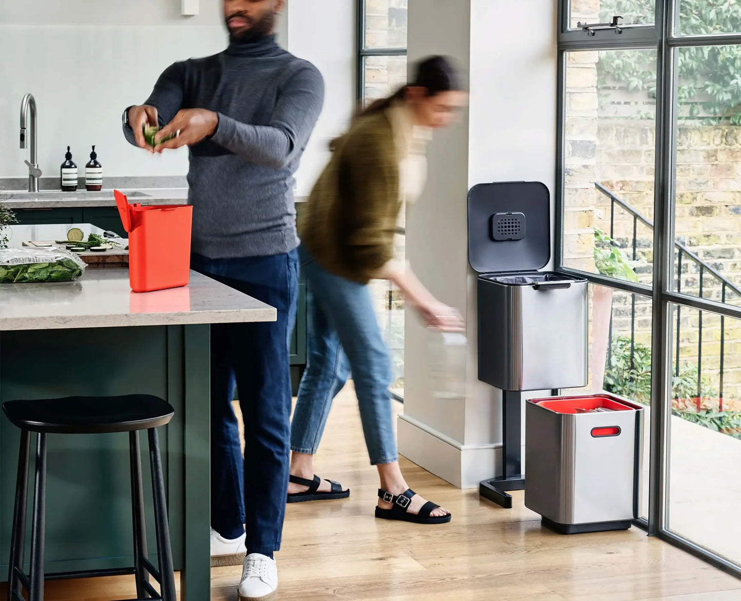 Poubelle de Tri Sélectif Totem 40 L. en Acier Inoxydable - Joseph Jospeh