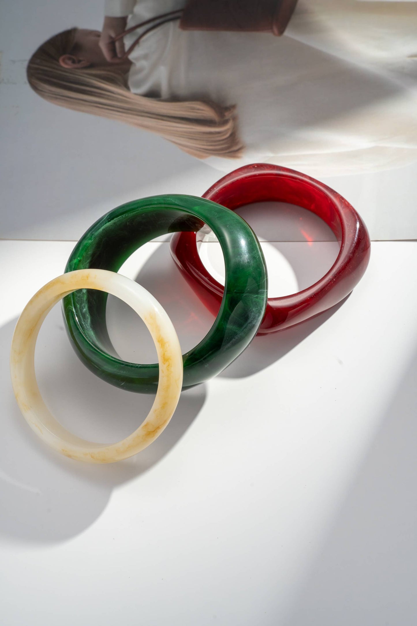 Bracelets jonc résine assortis - Écru bordeaux vert