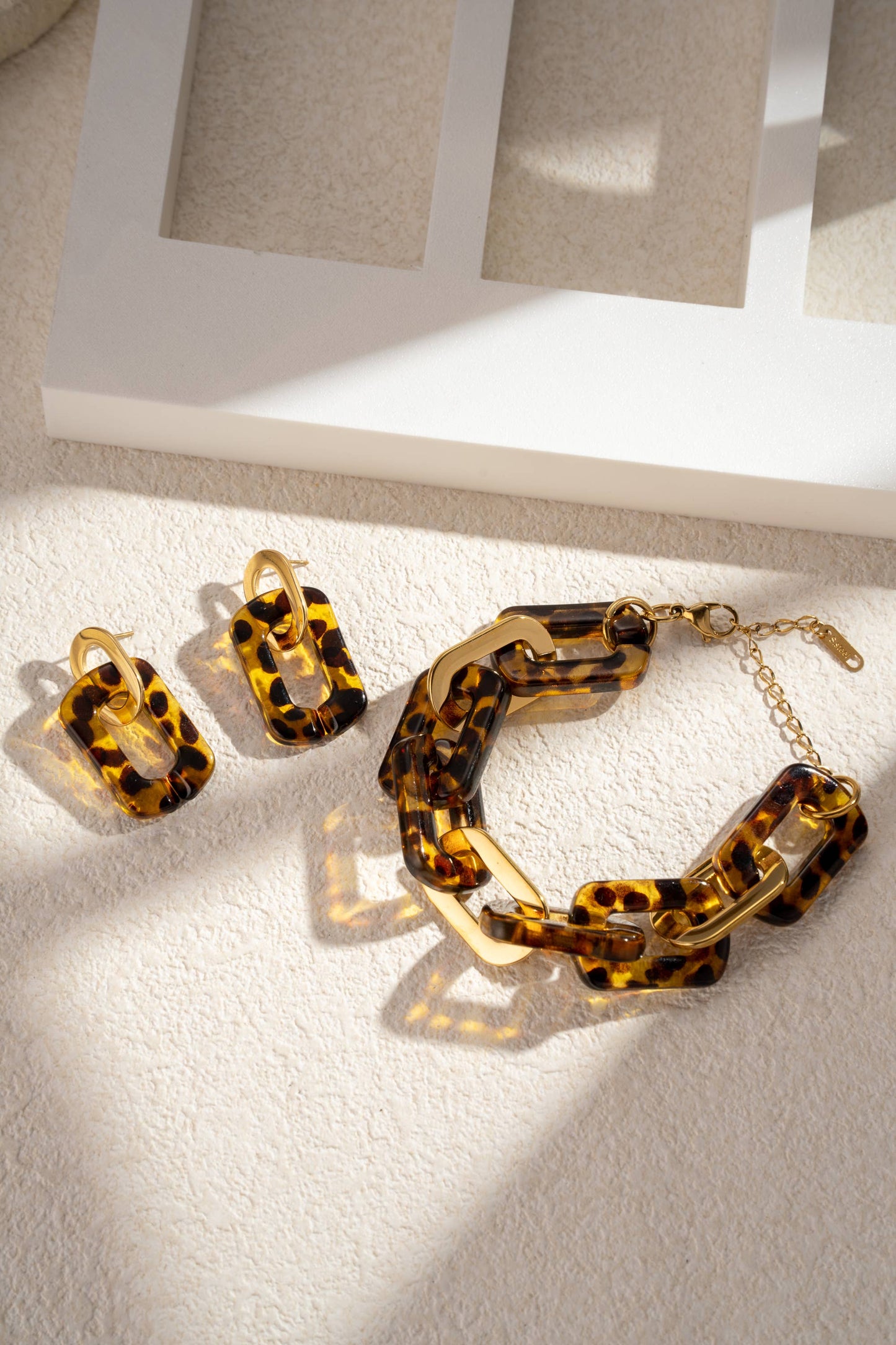 Bracelet Chaîne Écaille Dorée Résine Acier Inoxydable