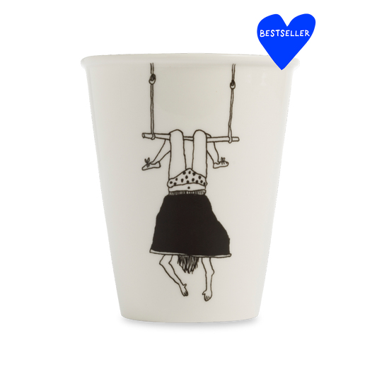 Tasse en Porcelaine avec Illustration "Fille au Trapèze" - Helen B