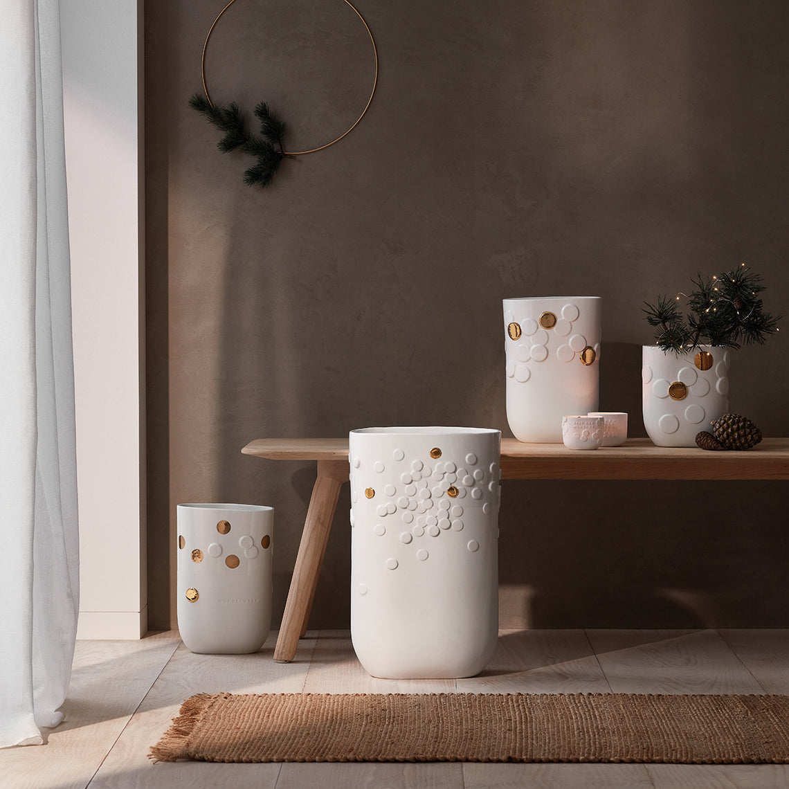 Vase en Porcelaine Blanche et Détails Dorés - Räder