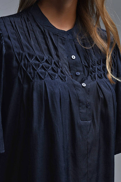 Blouse bohème bleu marine décontractée avec détails brodés