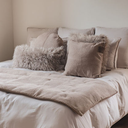 Coussin Vigogne Motifs Nid d'Abeille 50x50 cm - Bedandphilosophy