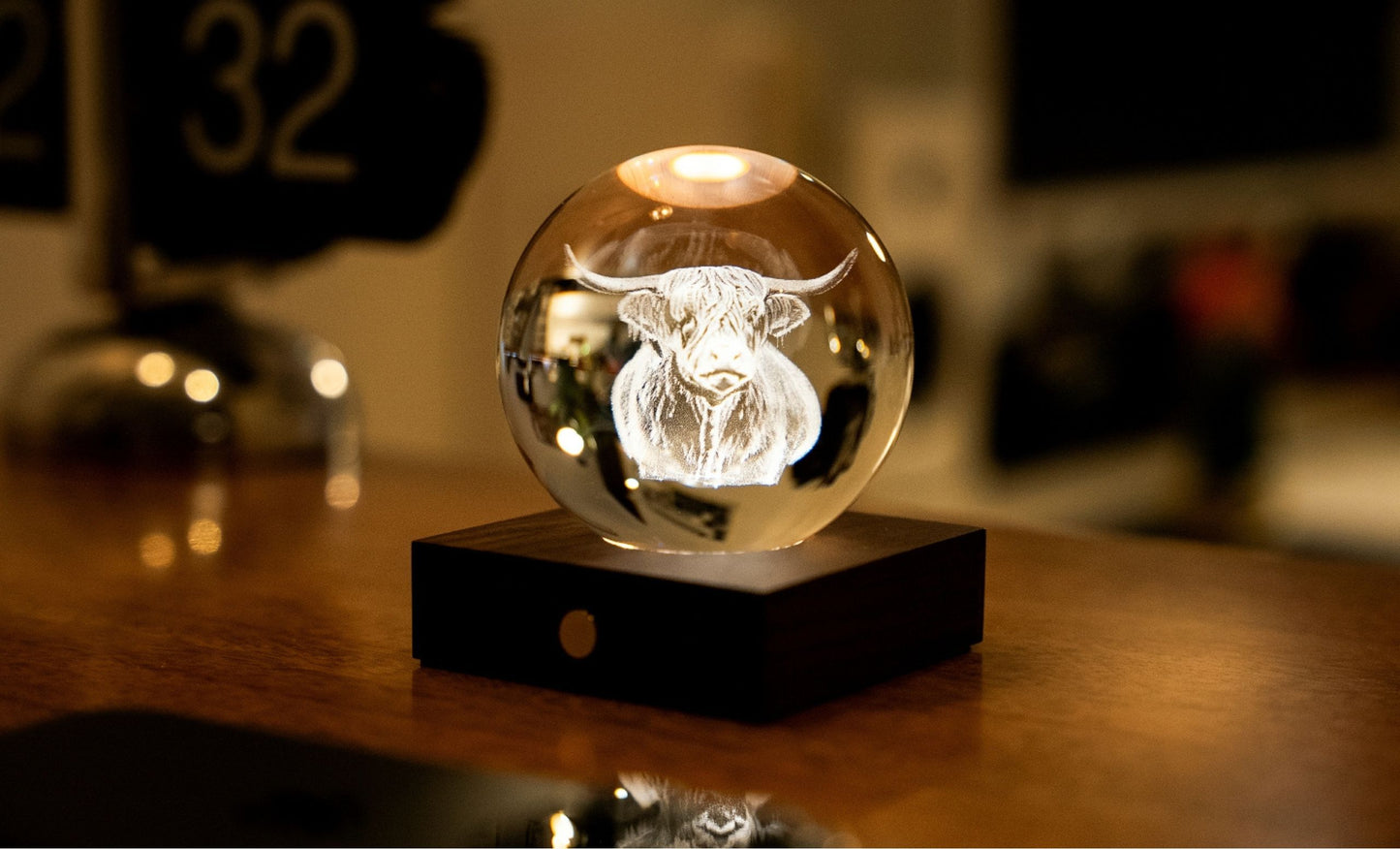 Lampe en Cristal Gravé avec Socle en Noyer - Gingko