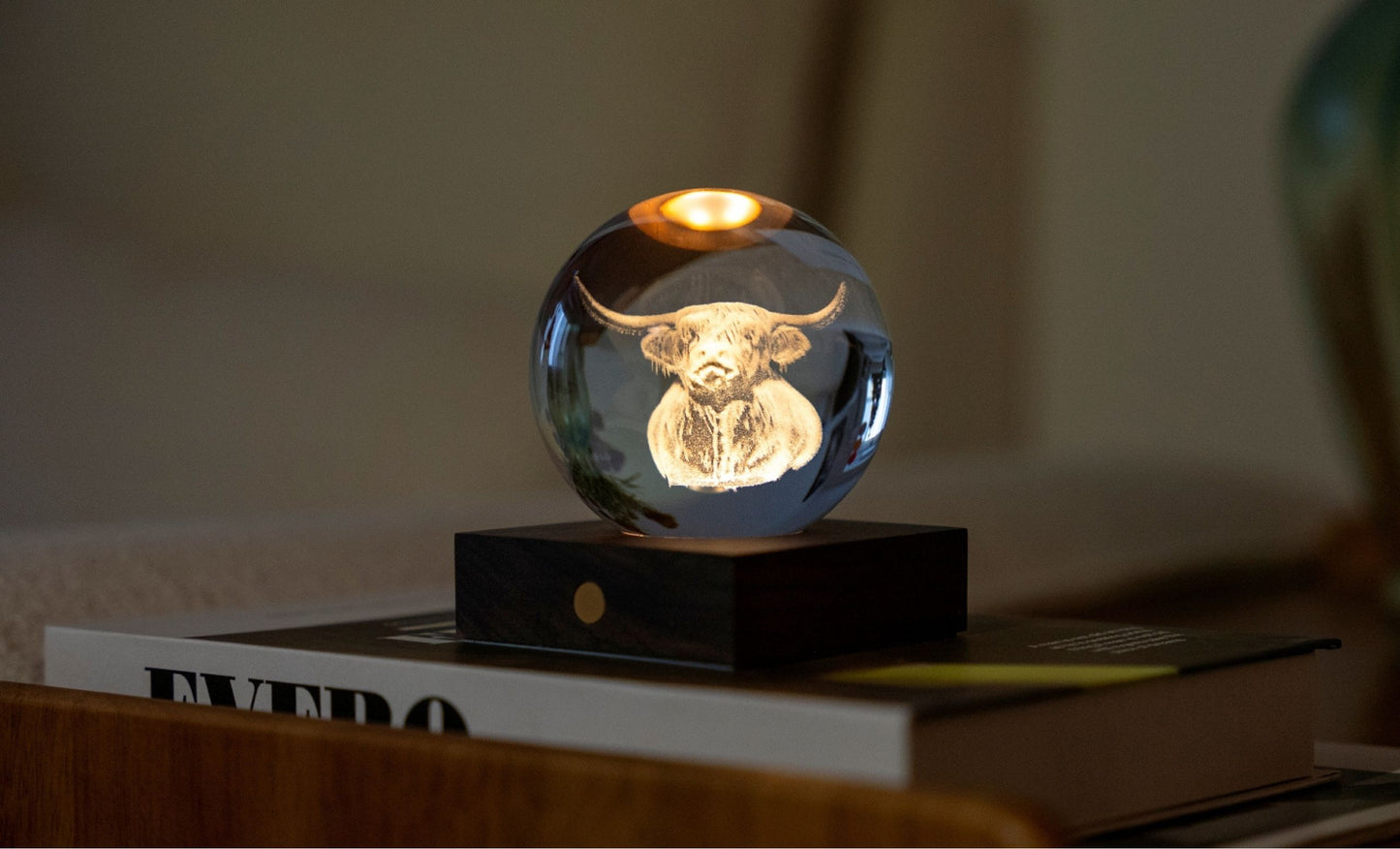 Lampe en Cristal Gravé avec Socle en Noyer - Gingko