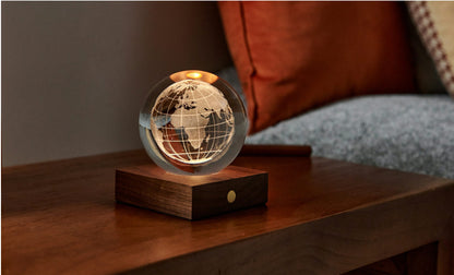 Lampe en Cristal Gravé avec Socle en Noyer - Gingko