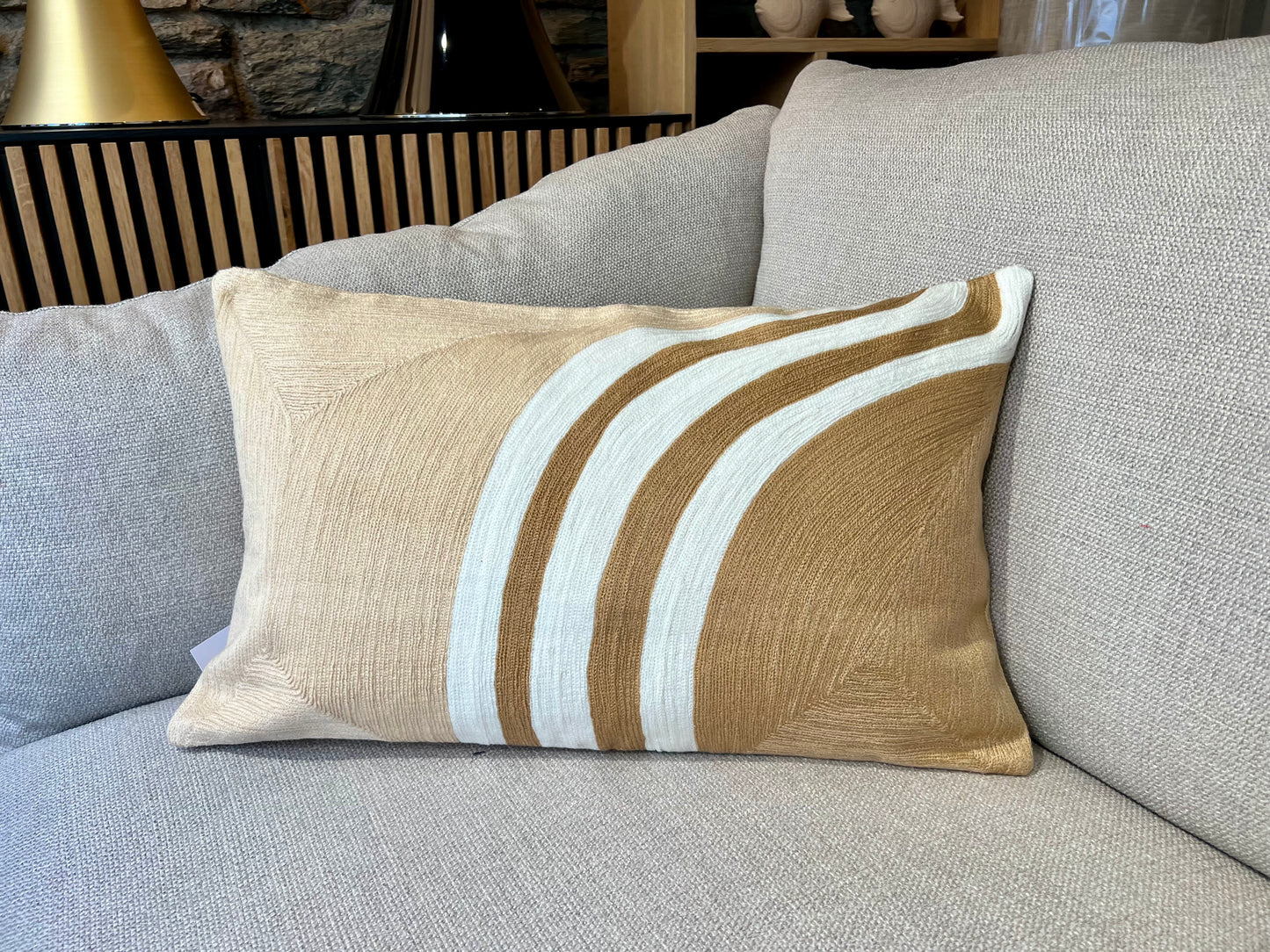 Coussin Onde Beige Carré / Rectangulaire - Maison Sarah Lavoine