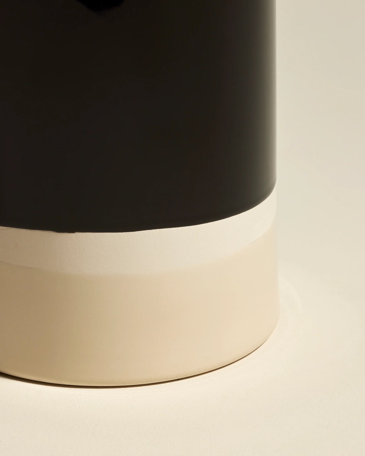 Lampe Sicilia en Céramique Écru/Noir - Maison Sarah Lavoine