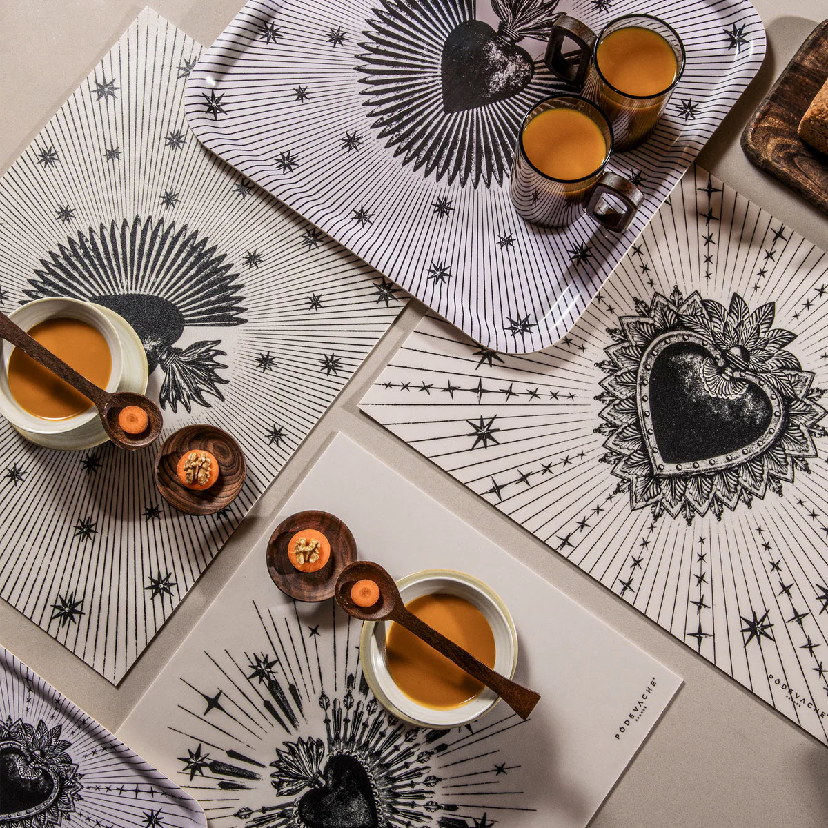 Set de Table en Vinyle Rectangulaire Coeur Royal 33x45 cm - Podevache