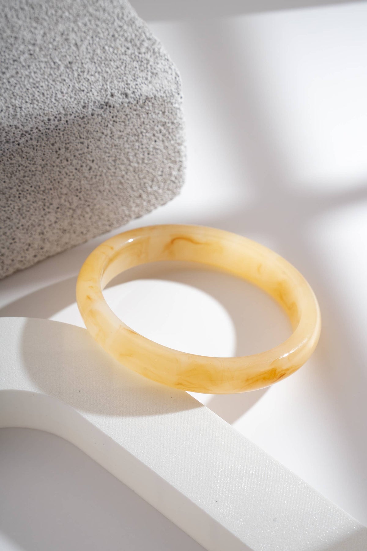 Jonc Fin Résine Effet Marbre — Bracelet Chic Léger à mixer