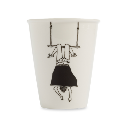 Tasse en Porcelaine avec Illustration "Fille au Trapèze" - Helen B
