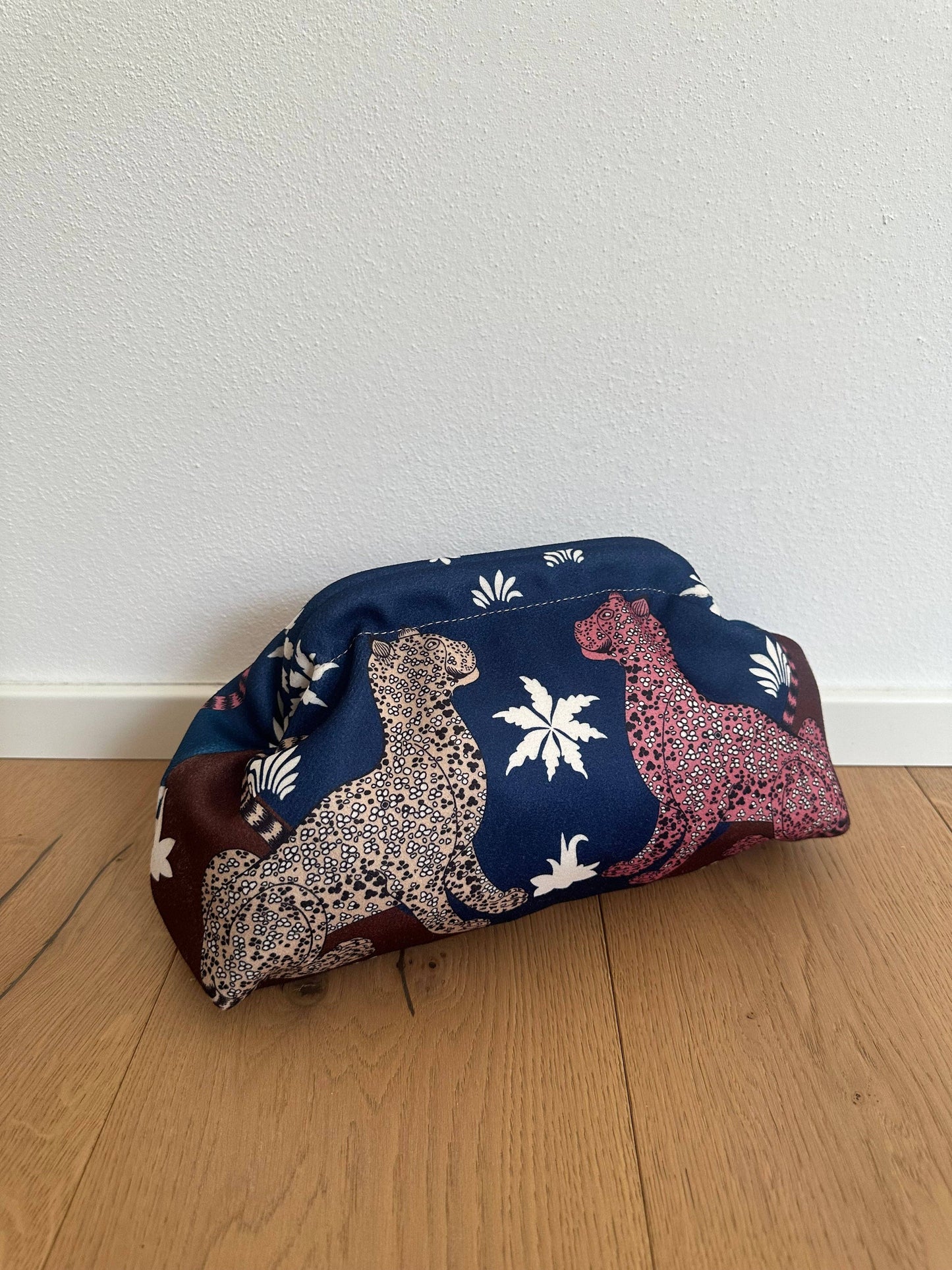 Pochette Clutch Jungle Noir/Marron Bandoulière à Chaîne en Polyester 21x31 cm