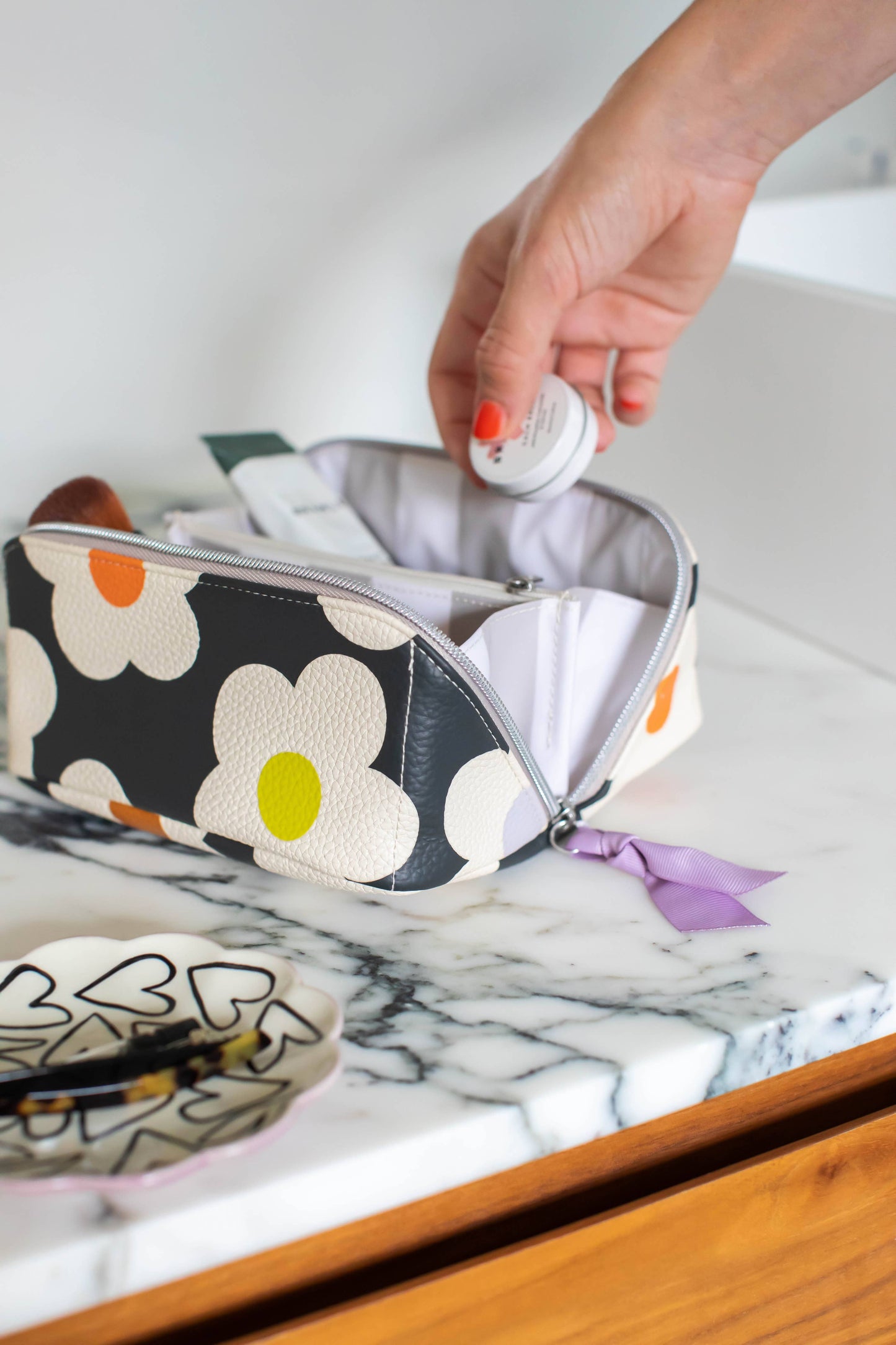 Trousse de Maquillage à Compartiments Fleurs - Caroline Gardner