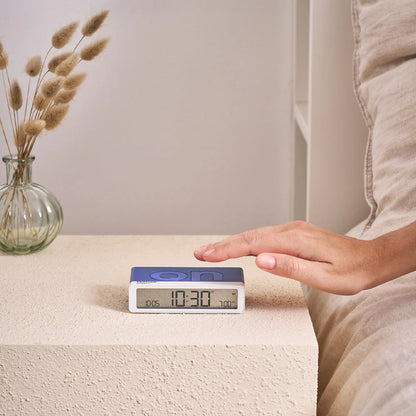 Réveil FLIP Classic - Lexon x Pantone