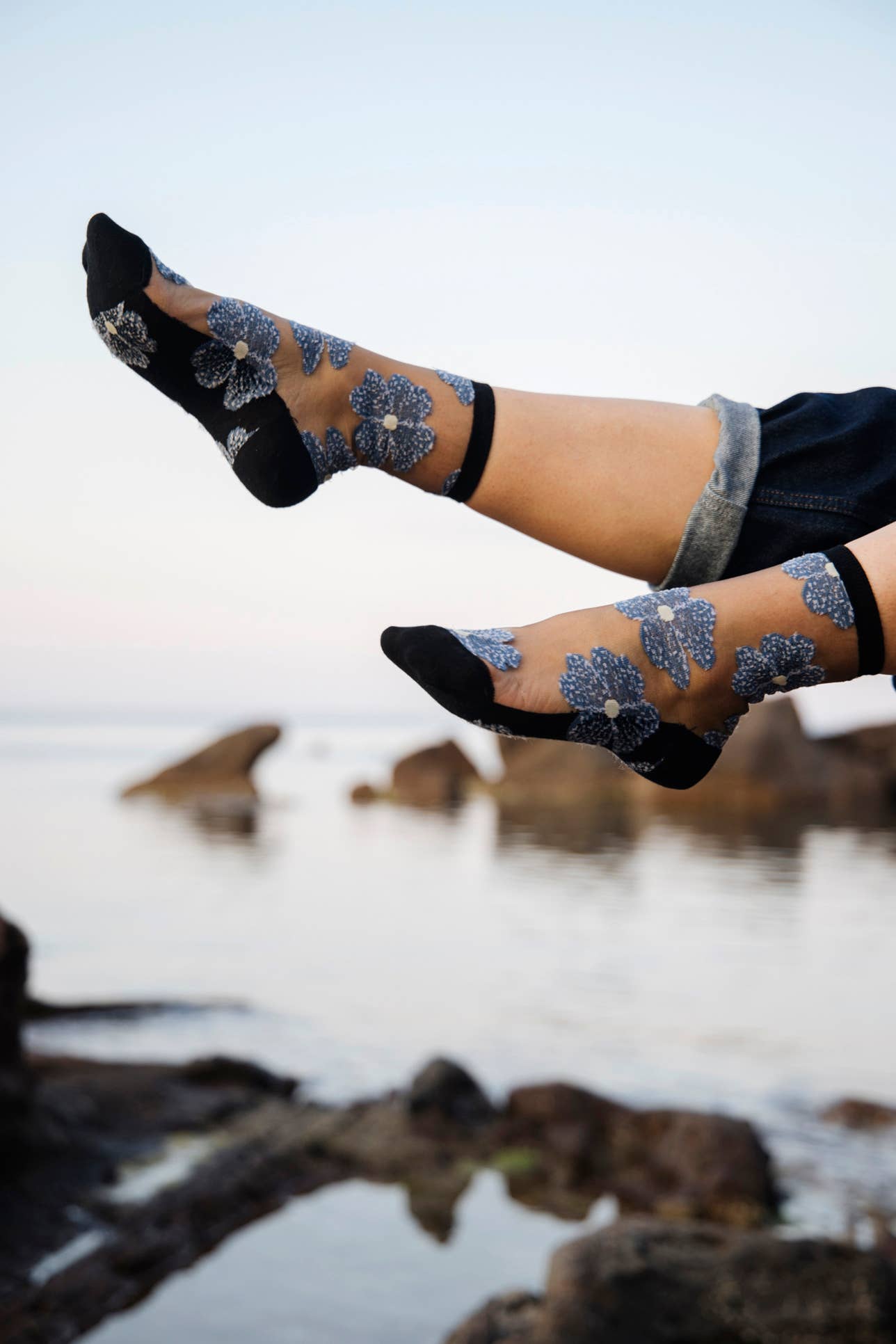 Chaussettes Transparentes Fleuris Bleues/Noires Murano - Atelier St Eustache