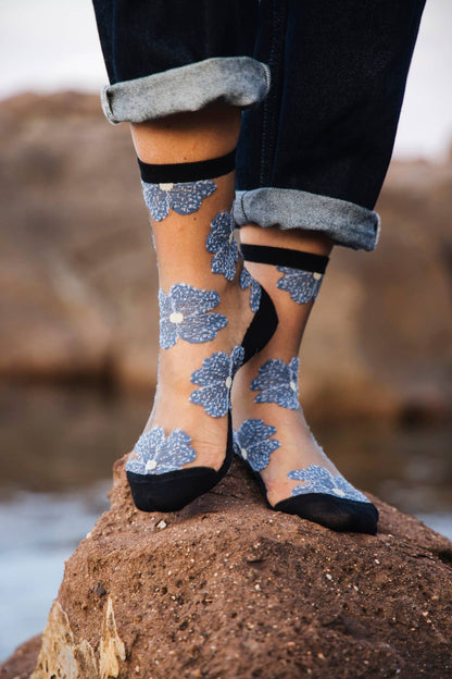 Chaussettes Transparentes Fleuris Bleues/Noires Murano - Atelier St Eustache