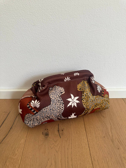 Pochette Clutch Jungle Marron Bandoulière à Chaîne en Polyester 21x31 cm