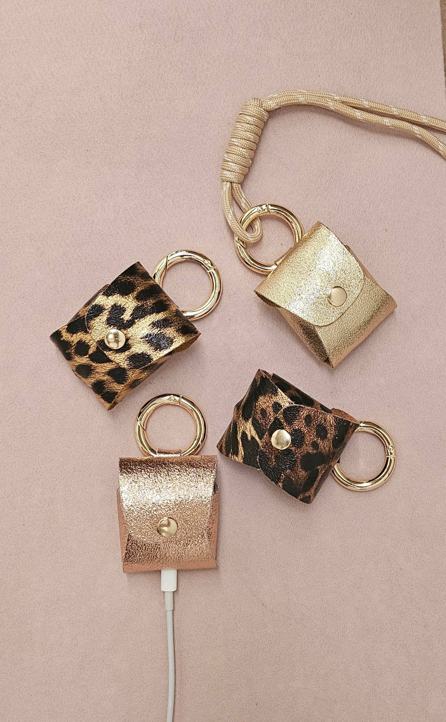 Étuis Porte-Écouteurs en Cuir Effet Métalique, Bijoux de Sac