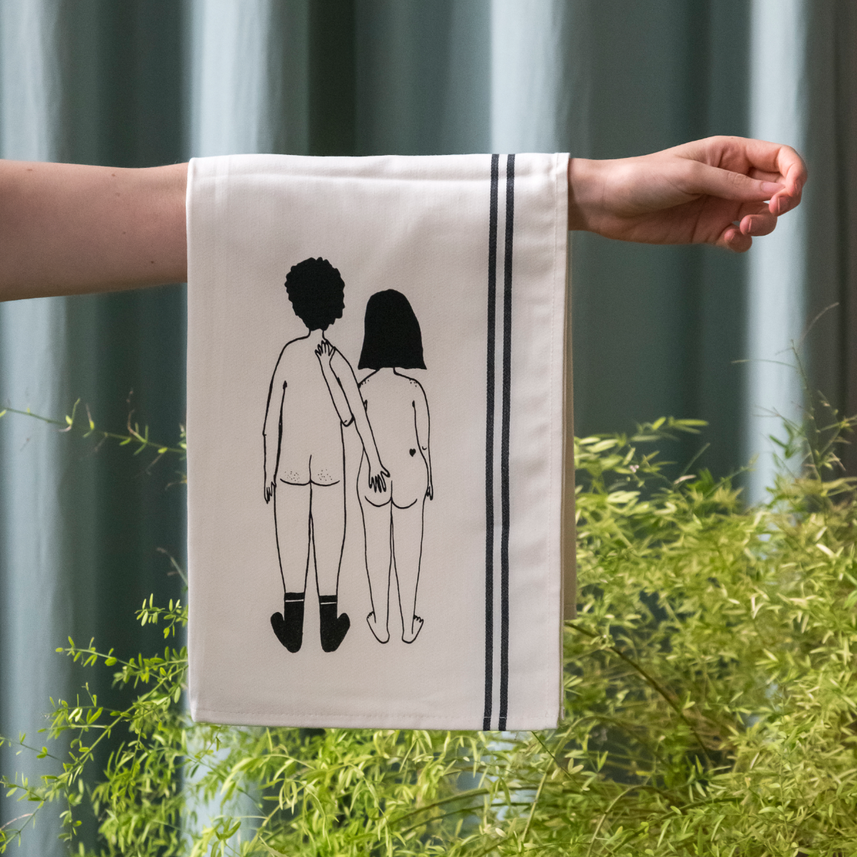Torchon avec Illustration "Couple Nu de Dos"  50 x 70 cm - Helen B