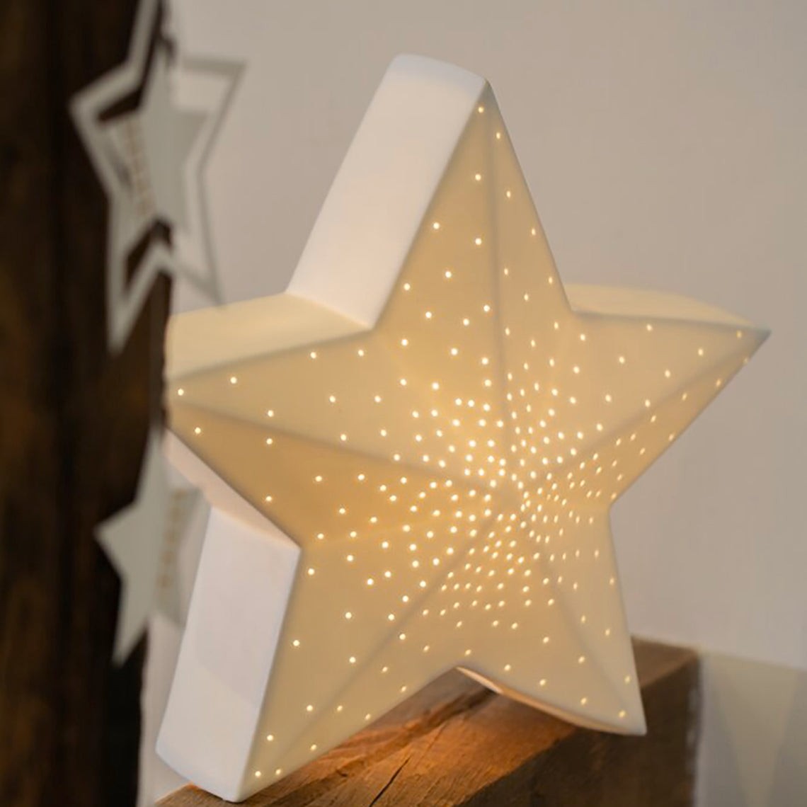 Lampe Étoile en Porcelaine Perforée D.30 cm - Räder