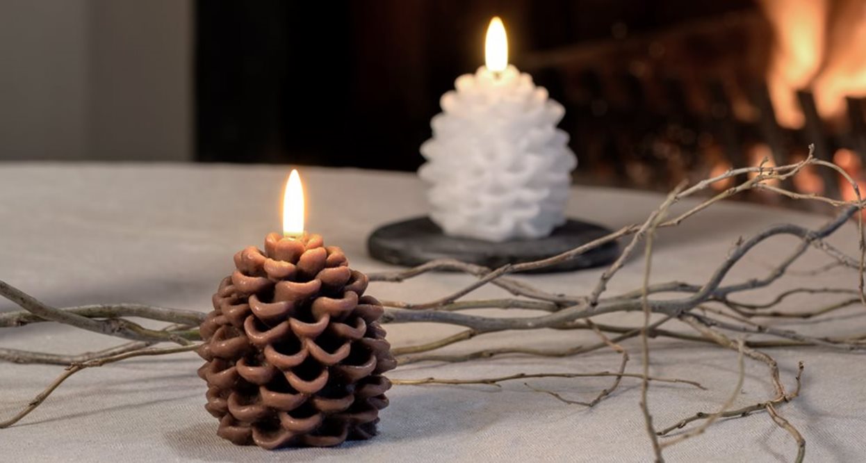 Bougie LED Pomme de Pin en Cire Blanche 7x7cm  - Uyuni