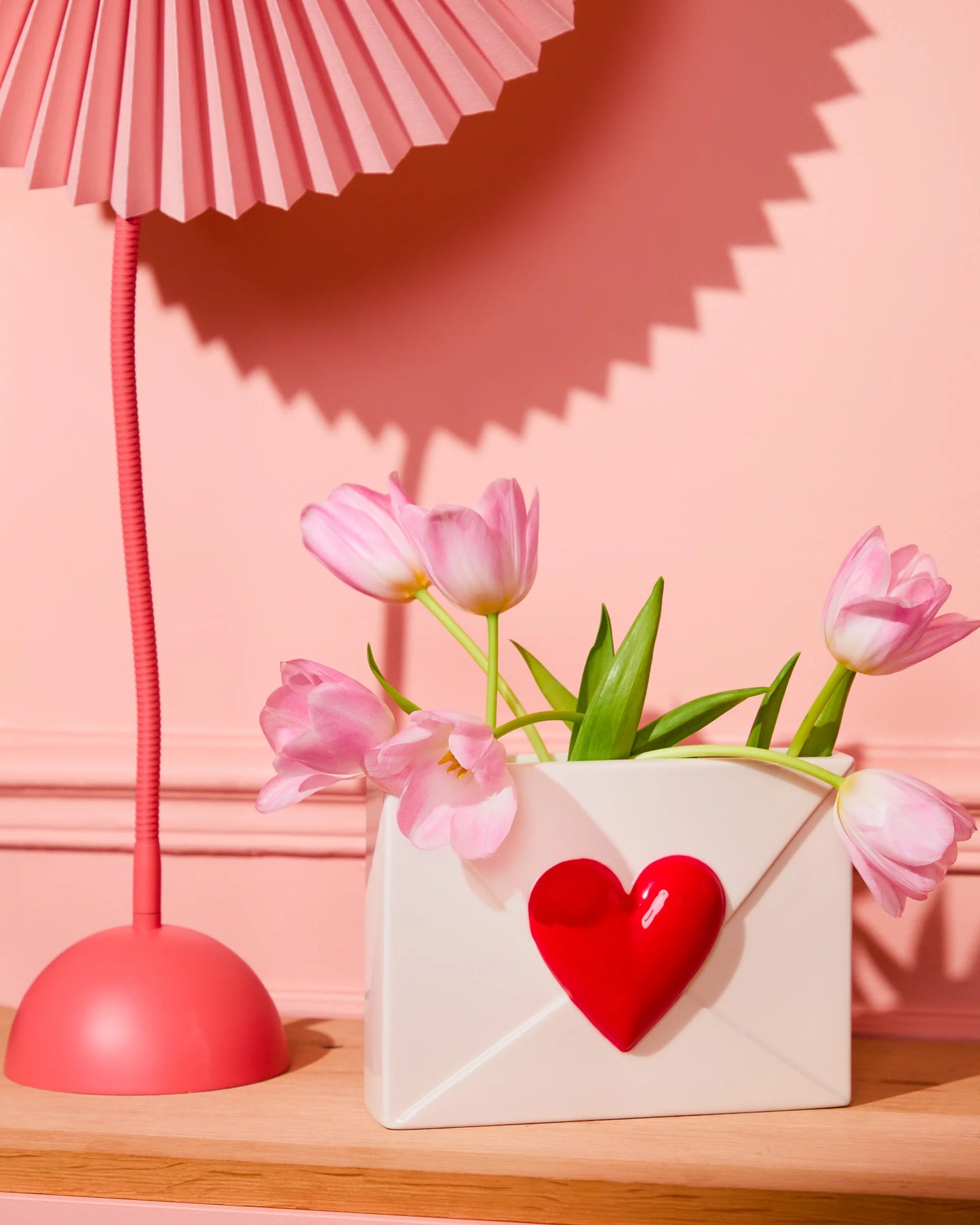 Vase en Céramique Enveloppe Coeur H.23 cm - Fluid Market