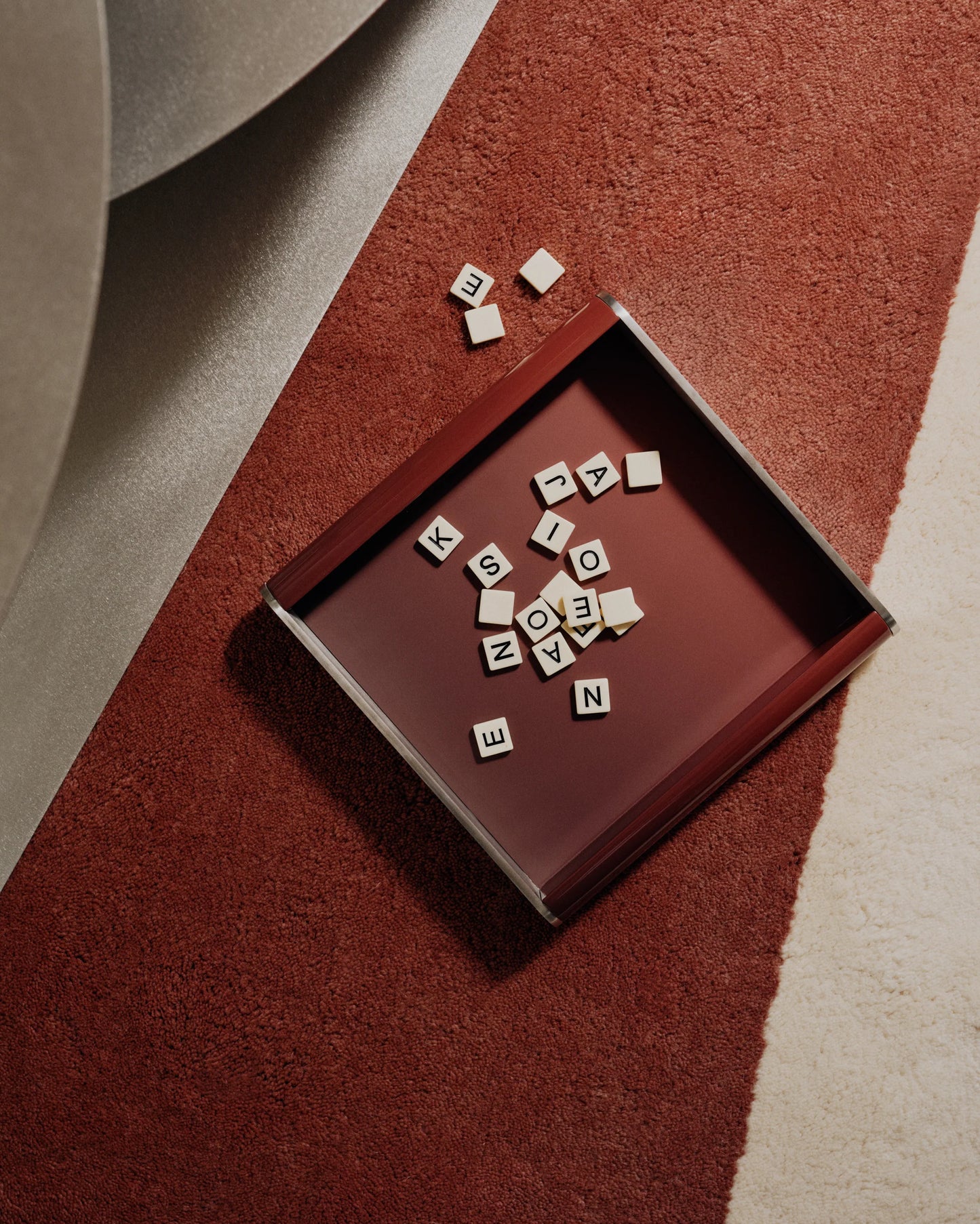 Vide Poche Oscar Carmin 25x25 cm - Maison Sarah Lavoine